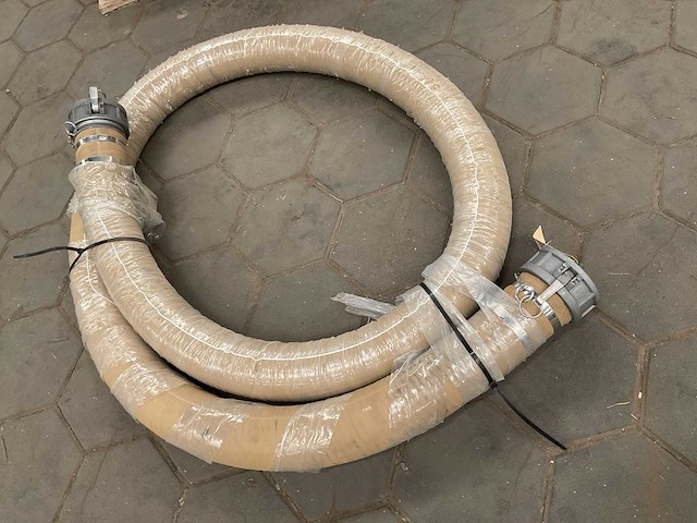 Highland enginering 4”x15 suction hose assembly (7x) - afbeelding 2 van  4