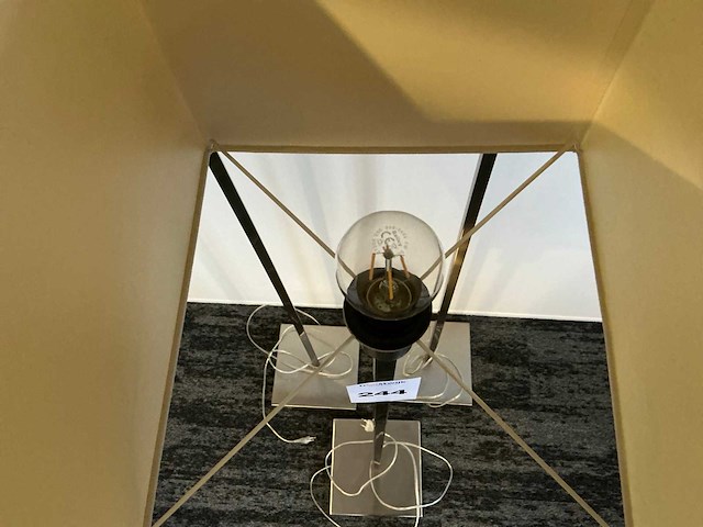 Highlight v4505.30 vloerlamp (3x) - afbeelding 4 van  5