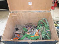 Hijs- en spanbanden in verrijdbare kist. - afbeelding 1 van  3