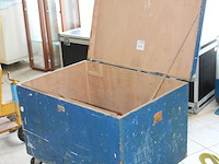 Hijs- en spanbanden in verrijdbare kist. - afbeelding 2 van  3