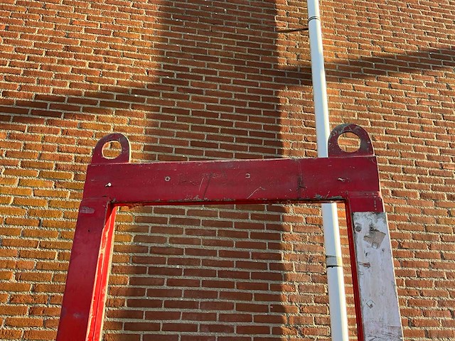 Hijsbok 120x100x265cm v.v. heftrucksledes en hijsogen (5x) - afbeelding 3 van  4