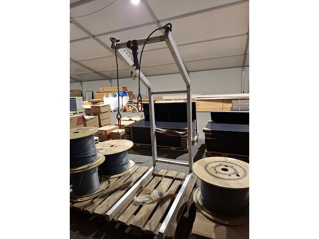 Hijsbok klaas, solar gabel, bouwjaar 2021 - afbeelding 1 van  7