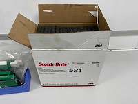 Hikoki fsv 10sa, sv 13yb schuurmachine (2x) - afbeelding 6 van  8