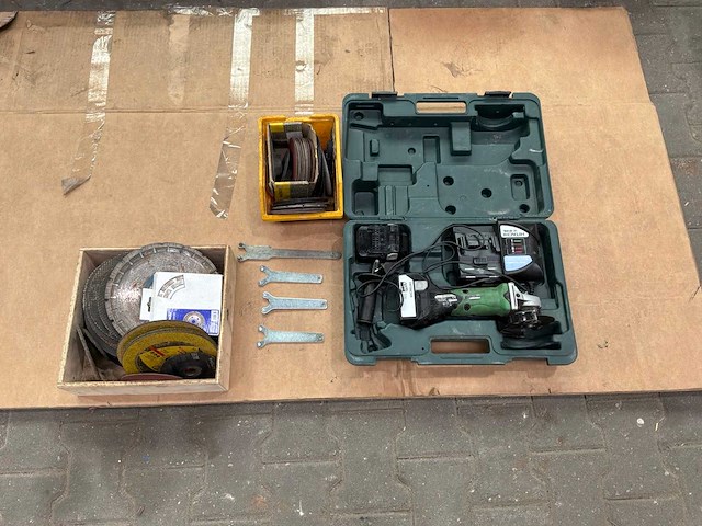 Hikoki haakse slijpmachine met slijpschijven - afbeelding 1 van  7