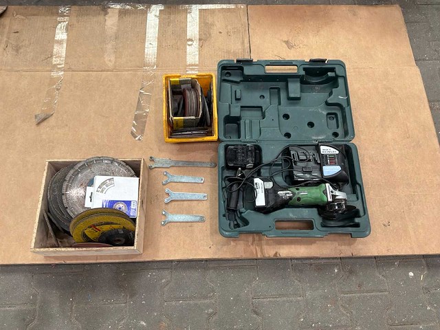 Hikoki haakse slijpmachine met slijpschijven - afbeelding 2 van  7