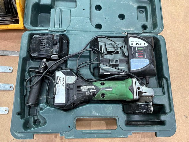 Hikoki haakse slijpmachine met slijpschijven - afbeelding 4 van  7