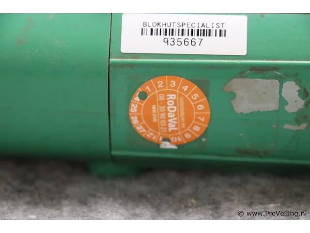 Hikoki knabbelschaar cn16, 400w incl. opbergkoffer - afbeelding 6 van  7