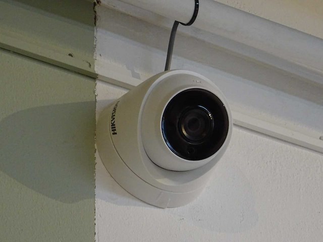 Hikvision - ds-7604huhi-f1/n - camerasysteem - afbeelding 2 van  3