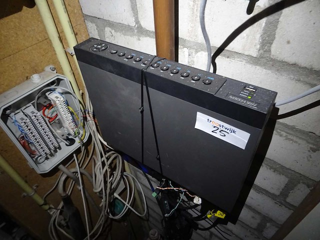Hikvision - ds-7604huhi-f1/n - camerasysteem - afbeelding 3 van  3