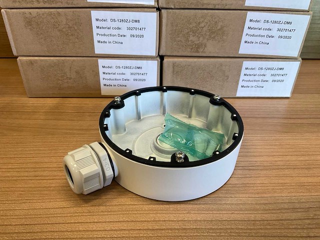 Hikvision junction box (14x) - afbeelding 1 van  5
