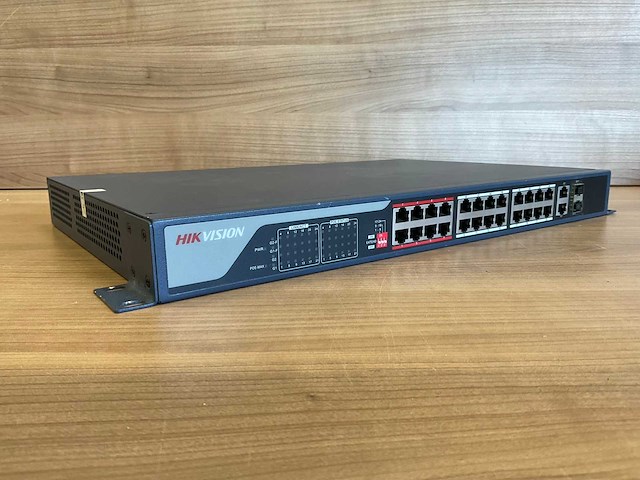 Hikvision poe switch - afbeelding 1 van  4
