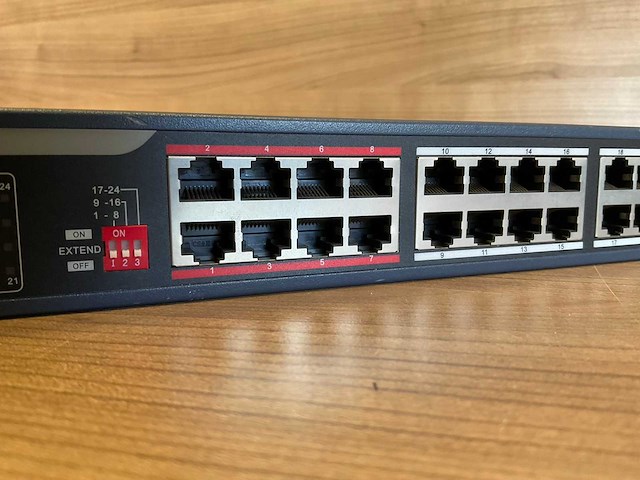 Hikvision poe switch - afbeelding 3 van  4