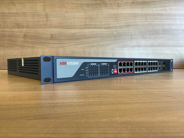 Hikvision poe switch - afbeelding 1 van  8