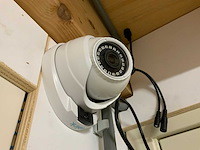 Hikvision / realink ds-7604ni-e1/4p/a 4-delige beveiligingscamera set met systeem recorder - afbeelding 6 van  6