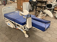Hill-rom affinity p3700 ziekenhuisbed - afbeelding 3 van  10