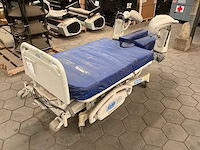 Hill-rom affinity p3700 ziekenhuisbed - afbeelding 1 van  7