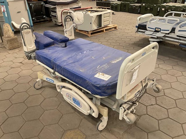 Hill-rom affinity p3700 ziekenhuisbed - afbeelding 3 van  7