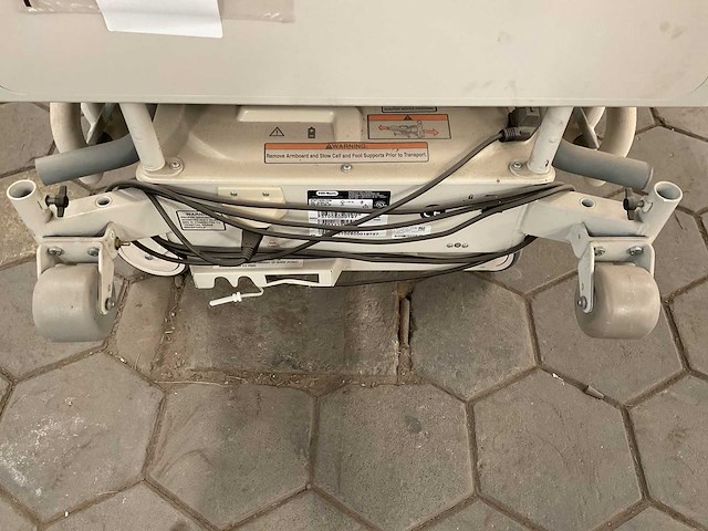 Hill-rom affinity p3700 ziekenhuisbed - afbeelding 4 van  7