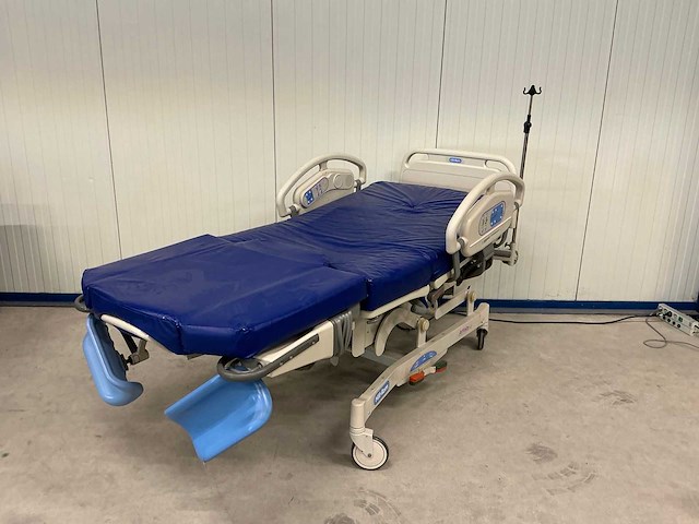 Hill-rom p3700 ziekenhuisbed - afbeelding 2 van  4