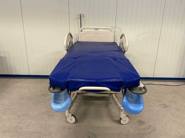 Hill-rom p3700 ziekenhuisbed - afbeelding 3 van  4