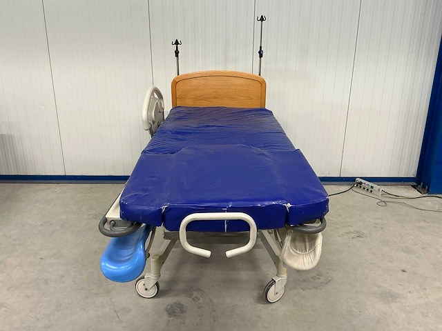 Hill-rom p3700 ziekenhuisbed - afbeelding 3 van  4