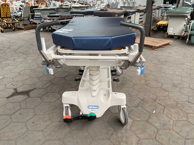 Hill-rom p8000 ziekenhuisbed - afbeelding 3 van  8