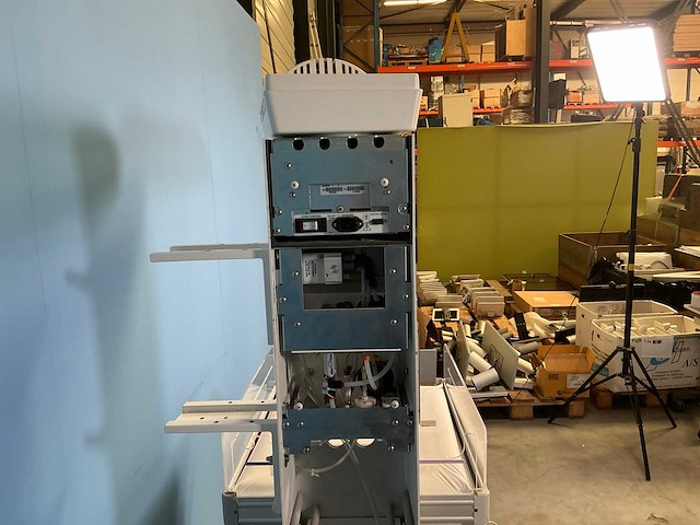 Hill-rom resuscitaire warmtetherapieplatform - afbeelding 11 van  12