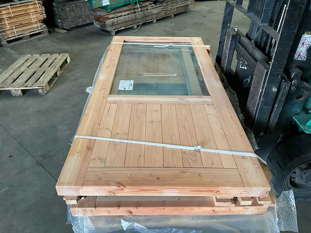 Hillhout deur in kozijn 186x202 cm - afbeelding 1 van  17