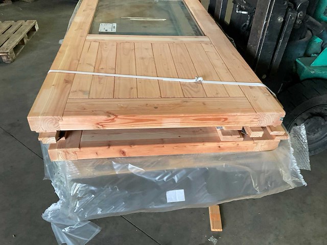 Hillhout deur in kozijn 186x202 cm - afbeelding 10 van  17