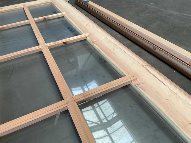 Hillhout deur in kozijn beglaasd - 186x140 cm - afbeelding 5 van  8