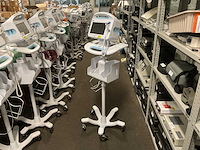 Hillrom vital signs 6000 series patiëntmonitor - afbeelding 2 van  4