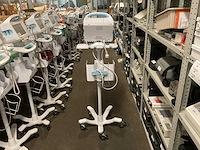 Hillrom vital signs 6000 series patiëntmonitor - afbeelding 3 van  4