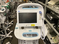 Hillrom vital signs 6000 series patiëntmonitor - afbeelding 4 van  4