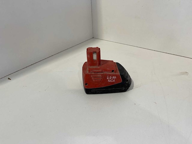 Hilti - sfb 121 - 12v accu - afbeelding 1 van  2