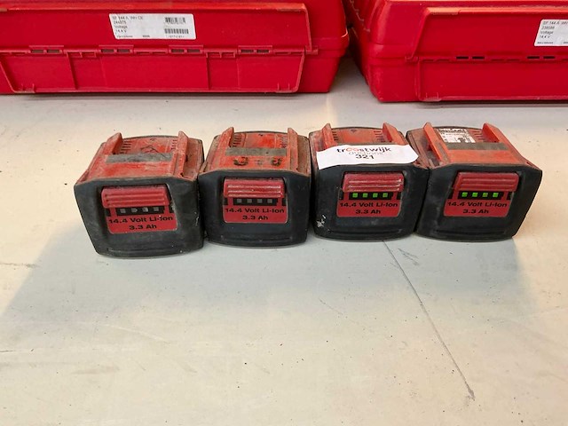 Hilti accu (4x) - afbeelding 1 van  2