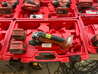 Hilti accu gereedschapset b.u.: haakse slijper, boormachine en bouwlamp in koffer - afbeelding 2 van  4