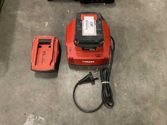 Hilti b22 4.0 + c4/36-350 accu's en lader - afbeelding 1 van  2