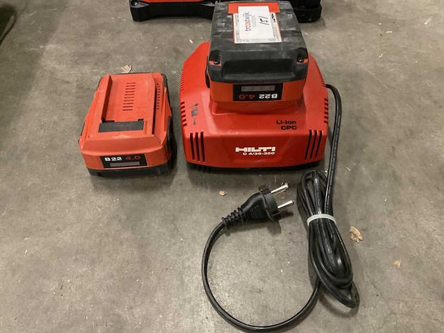 Hilti b22 4.0 + c4/36-350 accu's en lader - afbeelding 2 van  2