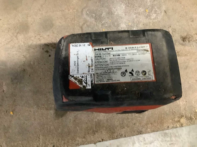 Hilti b22 accu's en laders - afbeelding 2 van  2