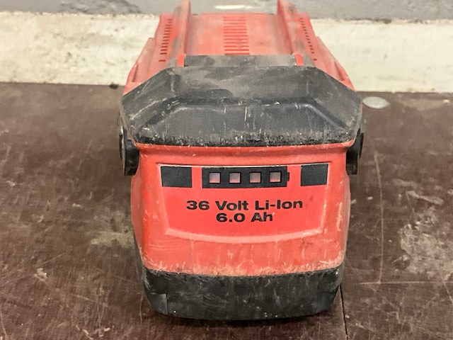 Hilti cpc 38v accu - afbeelding 1 van  1