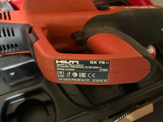 Hilti dx 76 semi-automatische kruitschiethamer - afbeelding 2 van  3