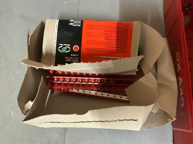 Hilti dx a40 semi-automatische kruitschiethamer - afbeelding 3 van  4