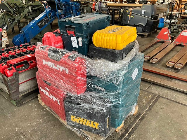 Hilti en divers gereedschapskoffer - afbeelding 1 van  2