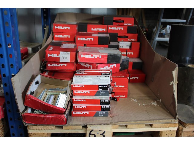 Hilti gasnagels op 3 pallets w.o. 51 x 2,8, 63 x 2,8 en 80 x 2,8 mm. ruim 75 dozen. - afbeelding 2 van  3