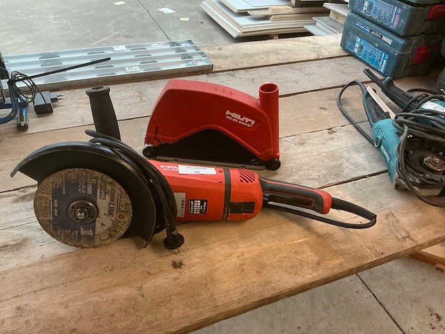 Hilti haakse slijpmachine met afzuiging - afbeelding 1 van  4