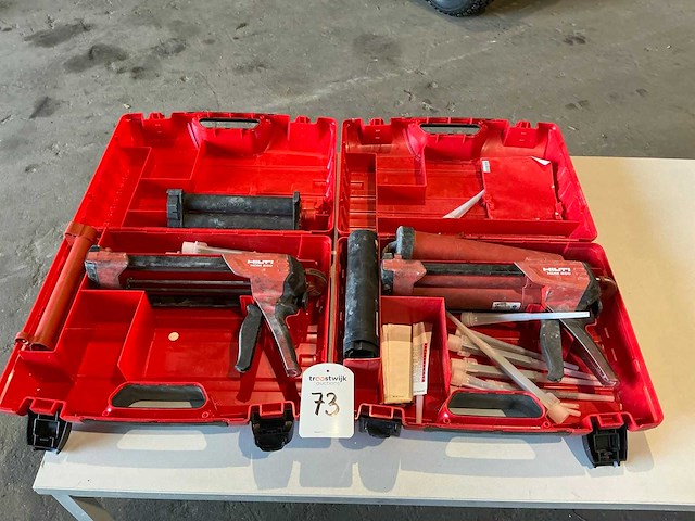 Hilti hdm500 mortelspuit (2x) - afbeelding 1 van  3