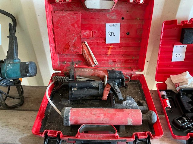 Hilti md2000 kitpistool met div. toebehoren - afbeelding 1 van  3