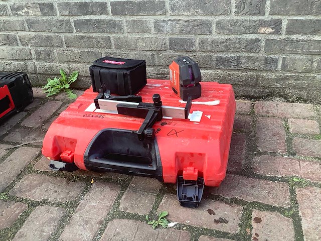 Hilti pm 2-lg kruislaser - afbeelding 1 van  3