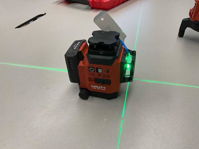Hilti pm 30-mg multilijnlaser - afbeelding 1 van  1