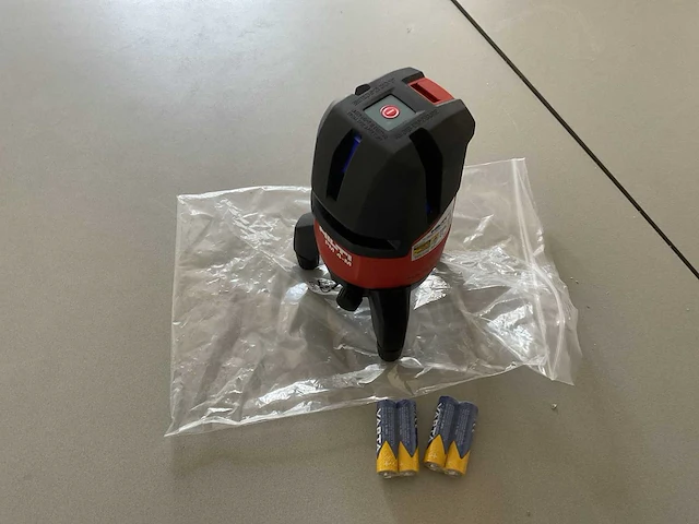 Hilti pm 4 m multilijnlaser - afbeelding 1 van  4